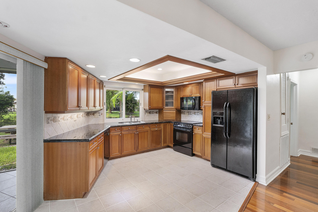 2940 Nw 87th Terrace - Photo 8