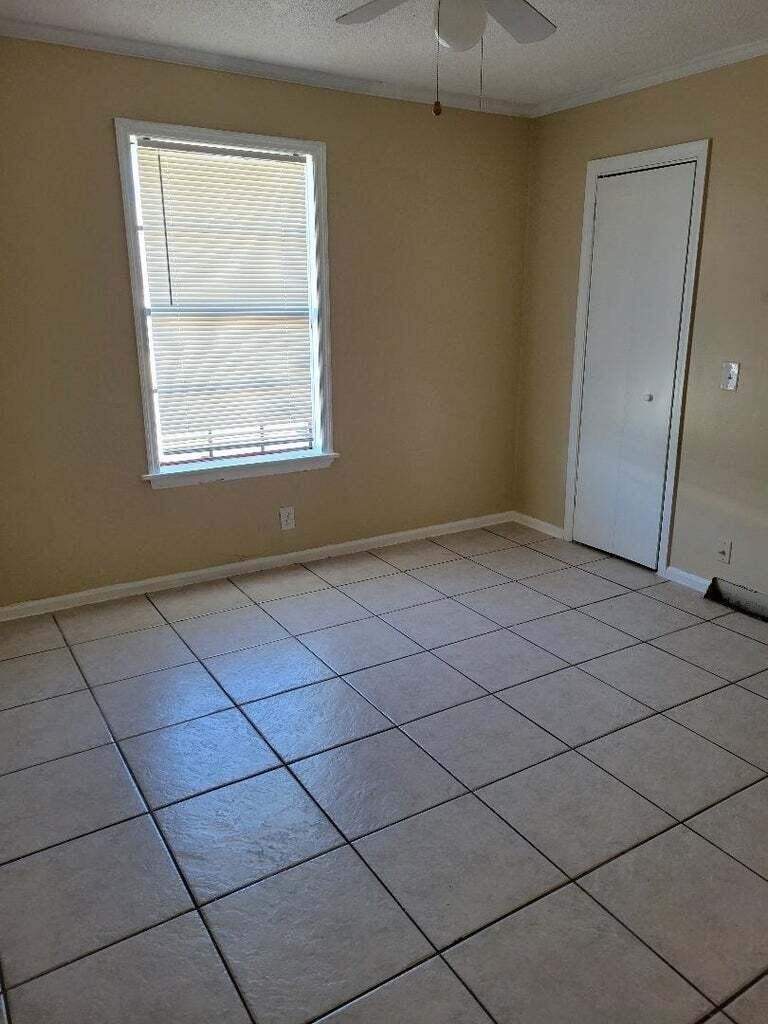 1488 W 31st Street - Photo 14