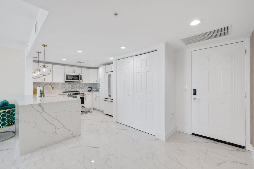610 Clematis Street - Photo 1