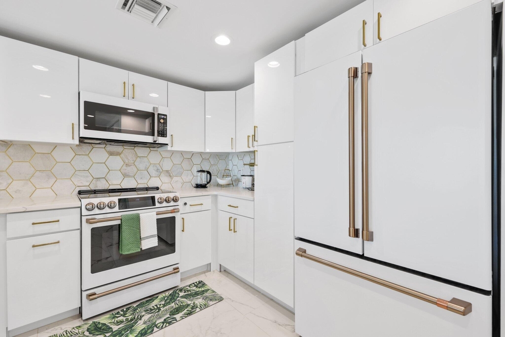 610 Clematis Street - Photo 4