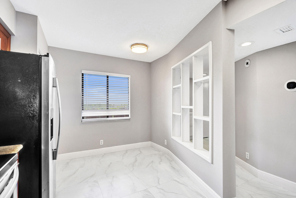 2200 S Cypress Bend Drive - Photo 45