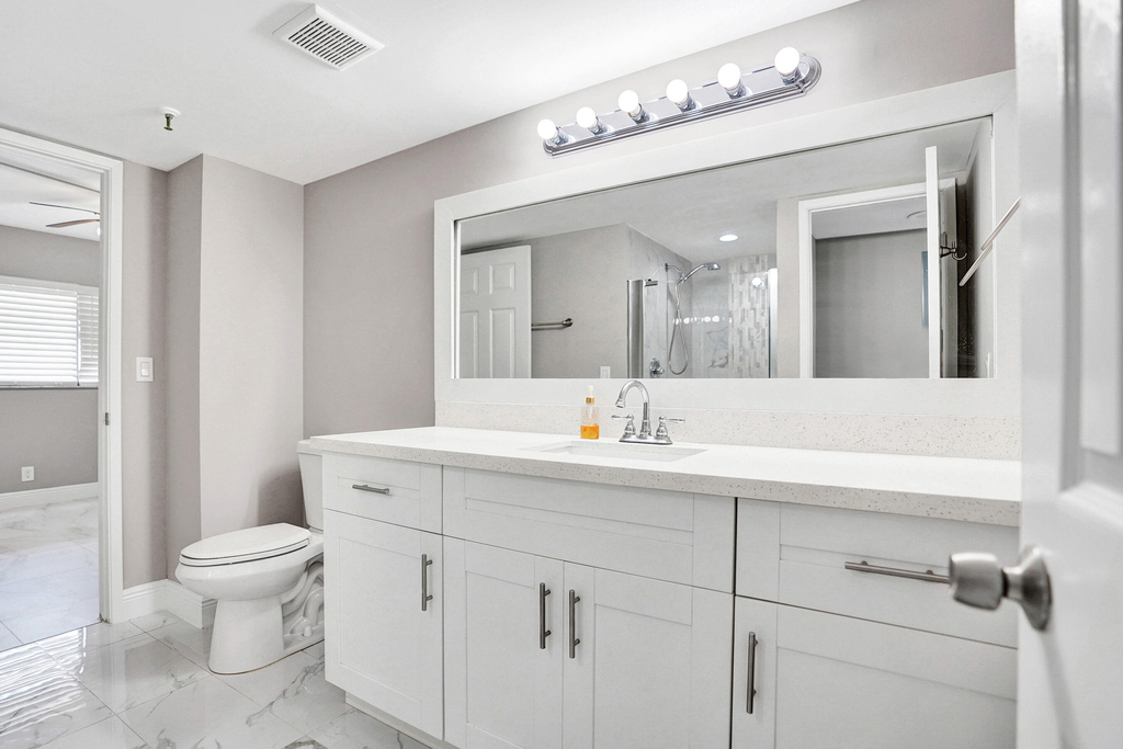 2200 S Cypress Bend Drive - Photo 14