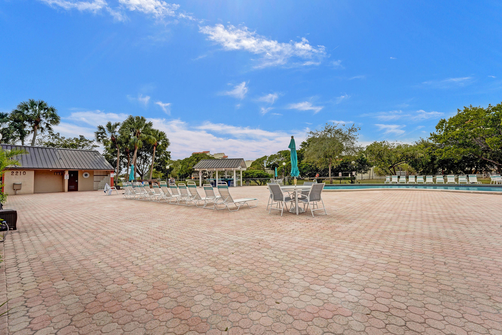2200 S Cypress Bend Drive - Photo 58