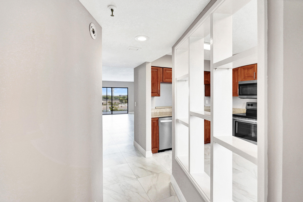 2200 S Cypress Bend Drive - Photo 39