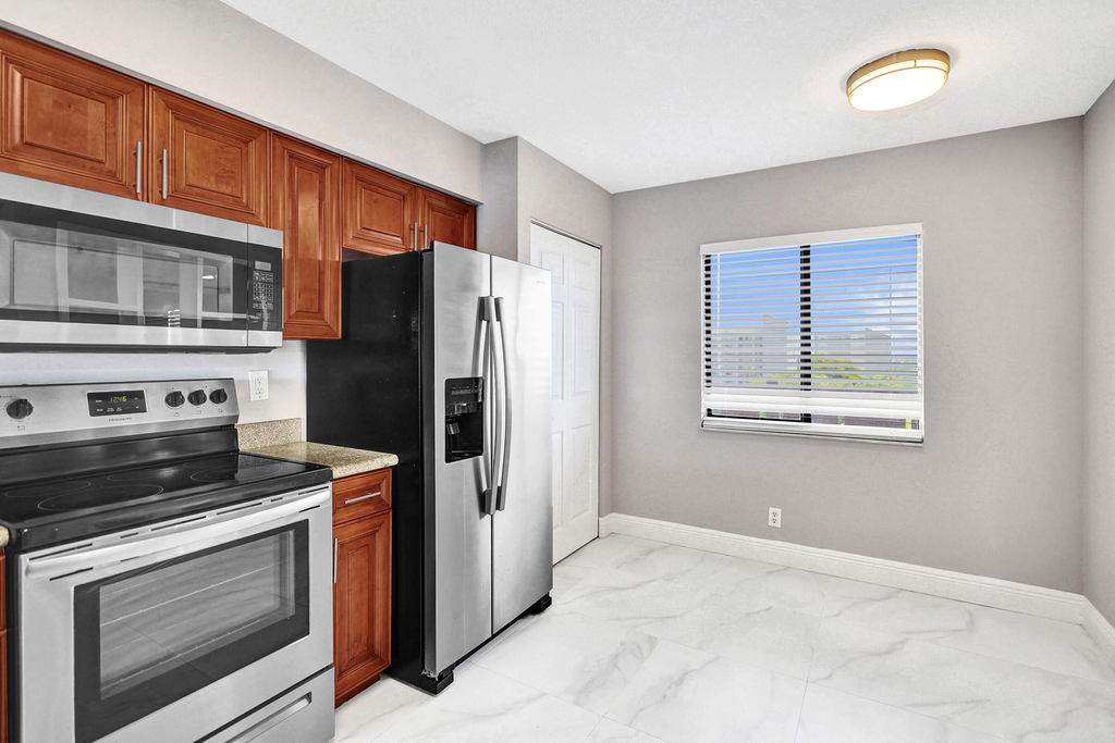 2200 S Cypress Bend Drive - Photo 46