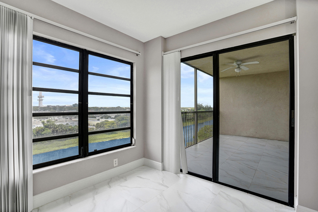 2200 S Cypress Bend Drive - Photo 8
