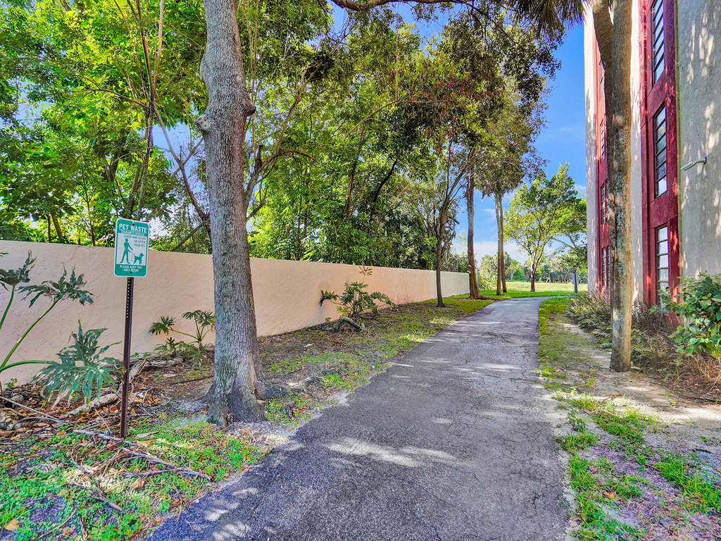 2200 S Cypress Bend Drive - Photo 24