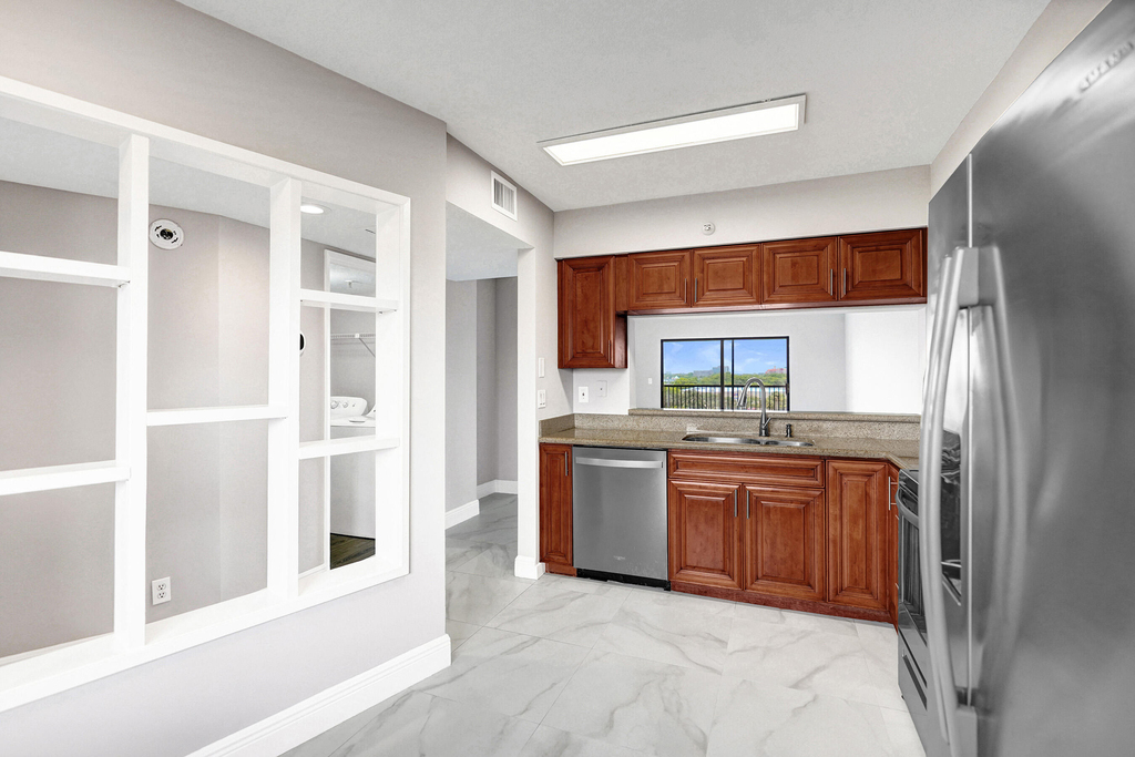 2200 S Cypress Bend Drive - Photo 43