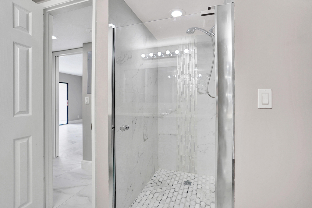 2200 S Cypress Bend Drive - Photo 18
