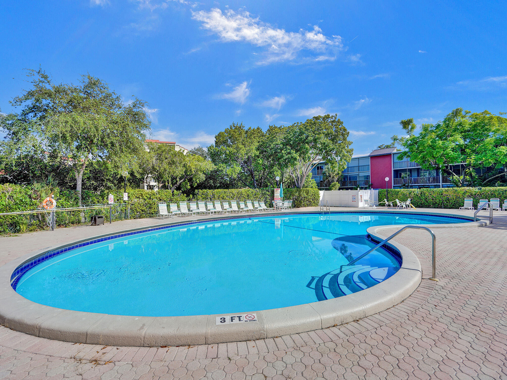 2200 S Cypress Bend Drive - Photo 35