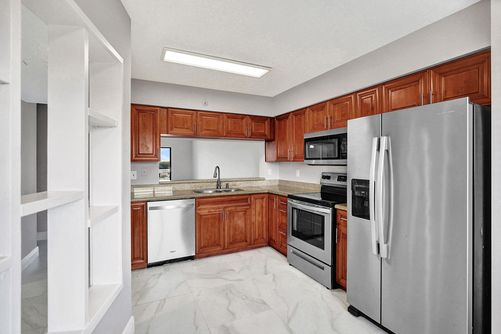 2200 S Cypress Bend Drive - Photo 42