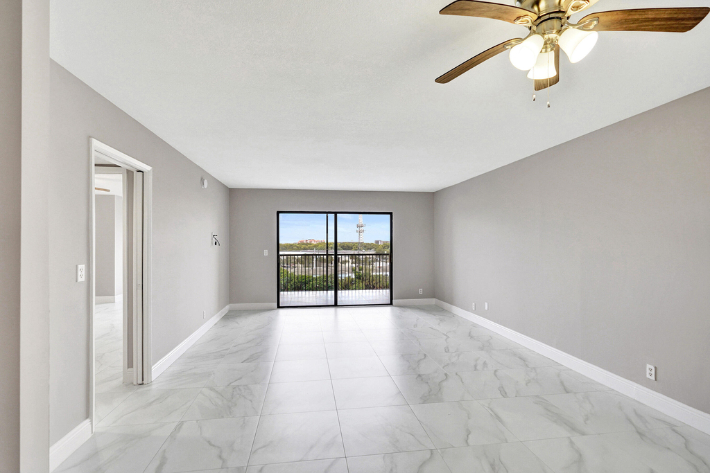 2200 S Cypress Bend Drive - Photo 20