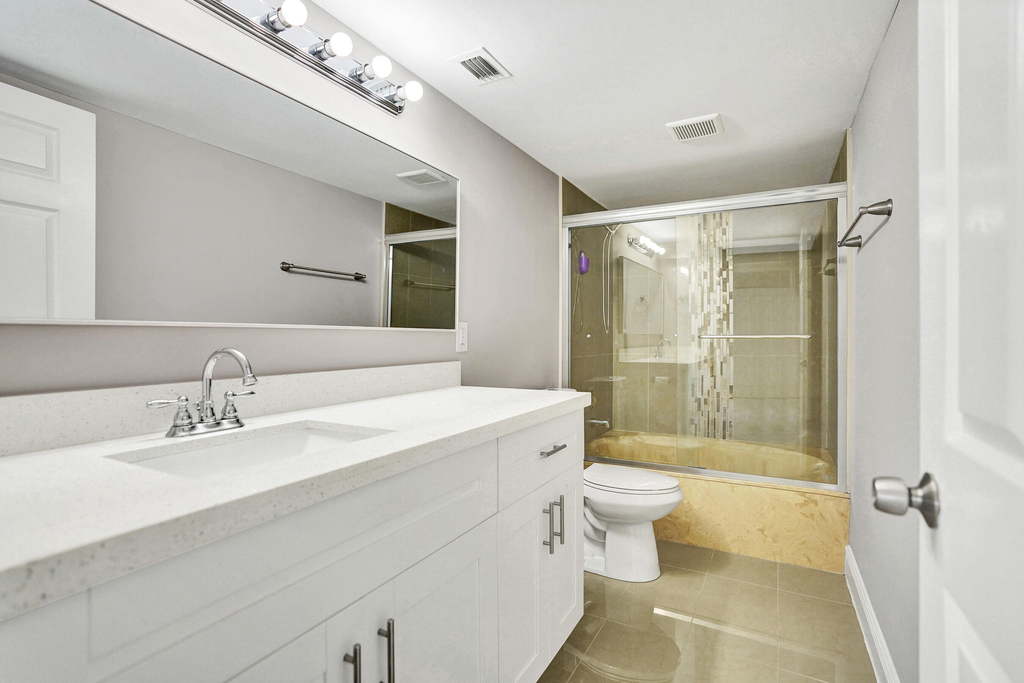 2200 S Cypress Bend Drive - Photo 11