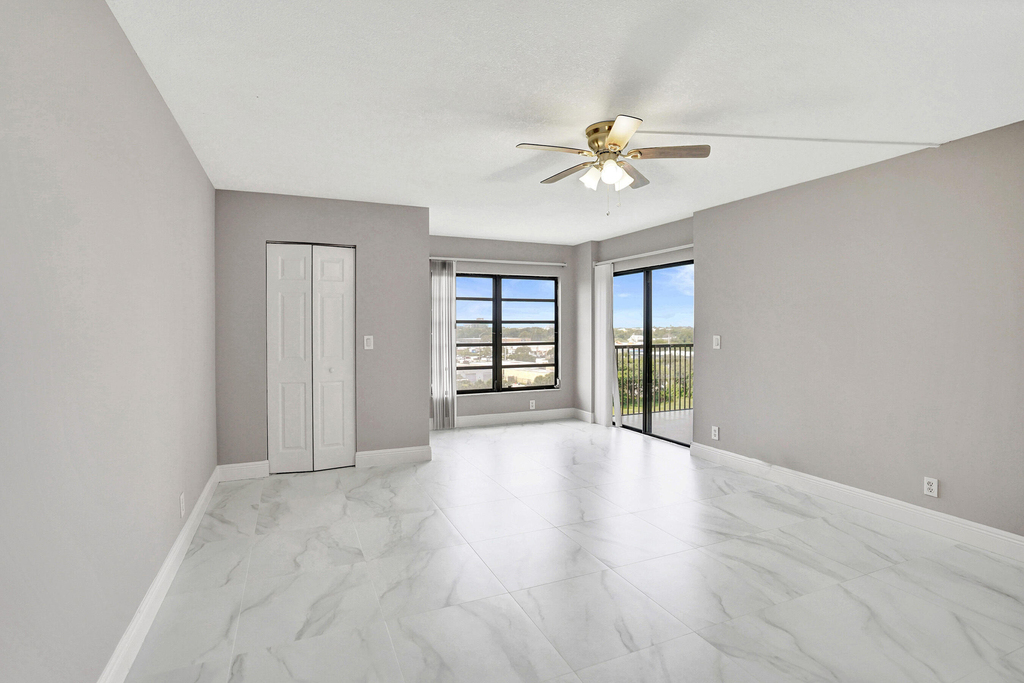 2200 S Cypress Bend Drive - Photo 9