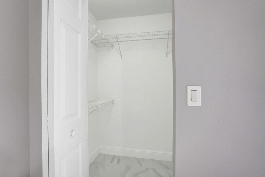 2200 S Cypress Bend Drive - Photo 17