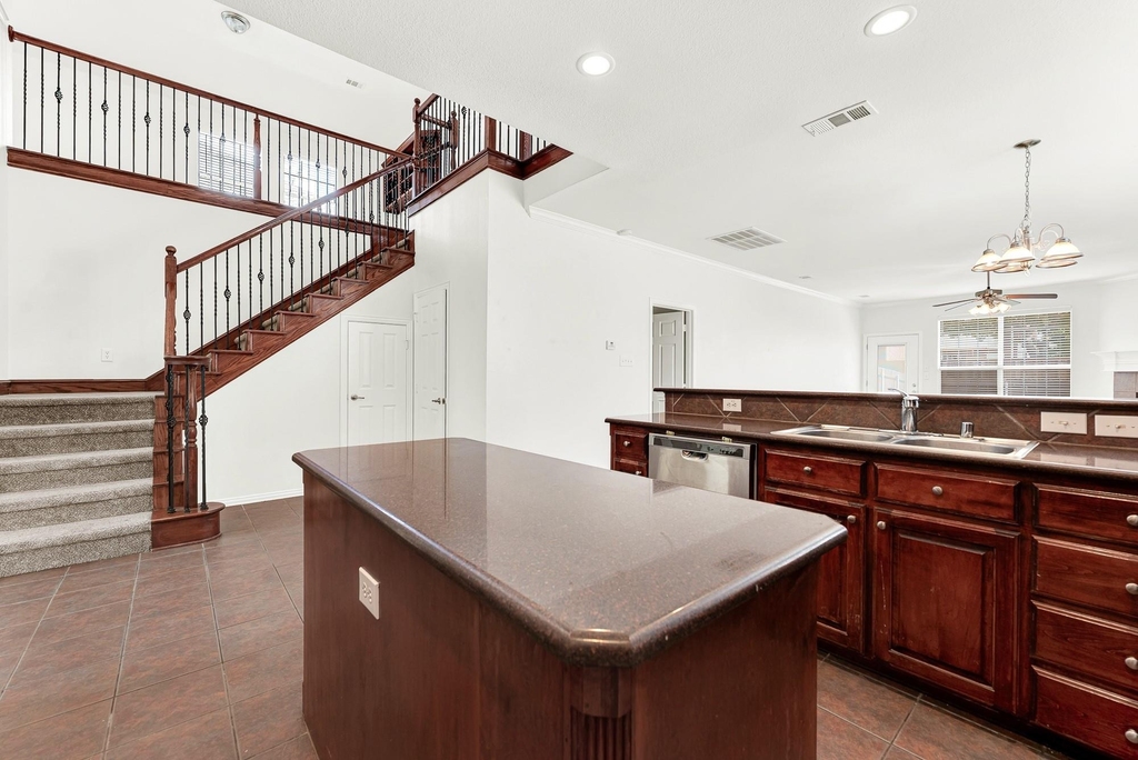 13270 Roadster Drive - Photo 8