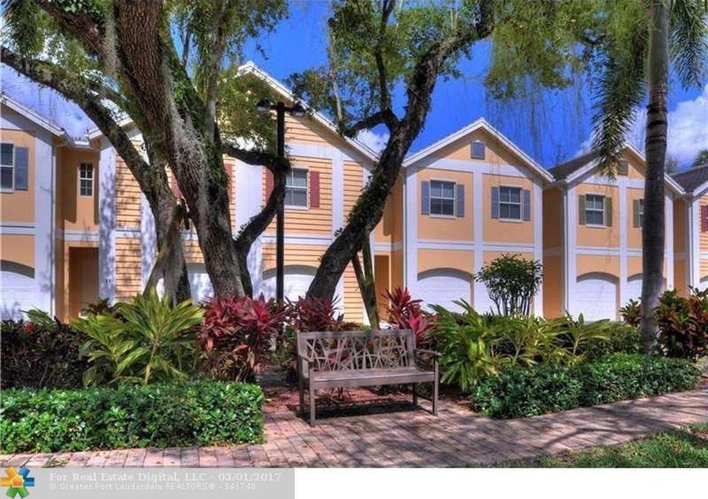 521 Sw 18th Avenue - Photo 1