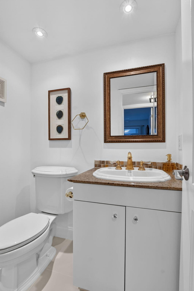 1061 Exeter D - Photo 21