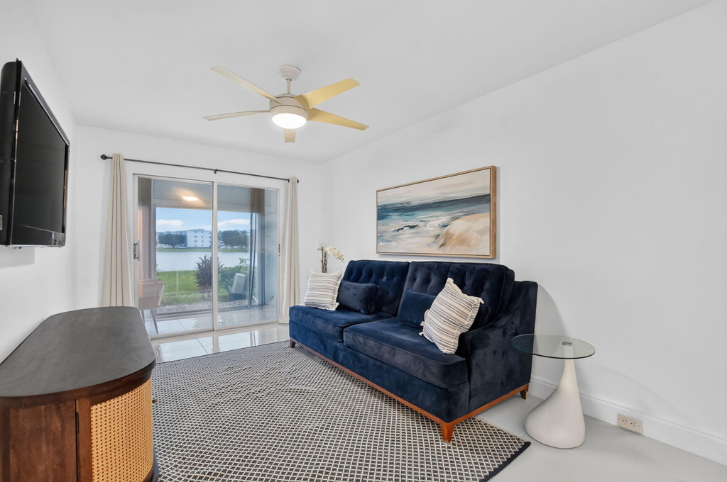 1061 Exeter D - Photo 17