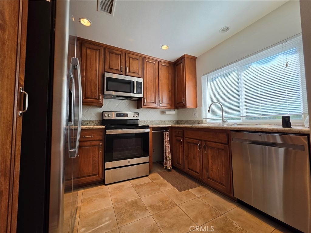20206 Evening Breeze Drive - Photo 5