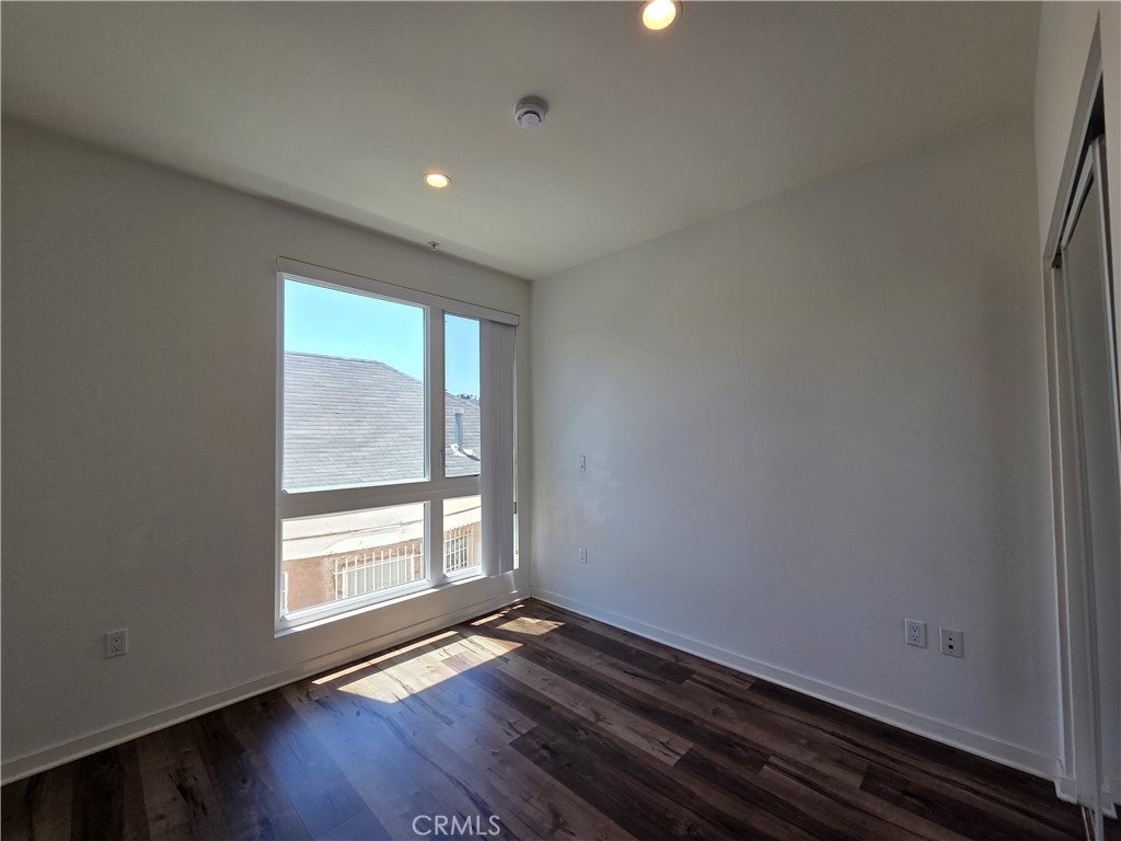 1836 Sichel Street - Photo 3