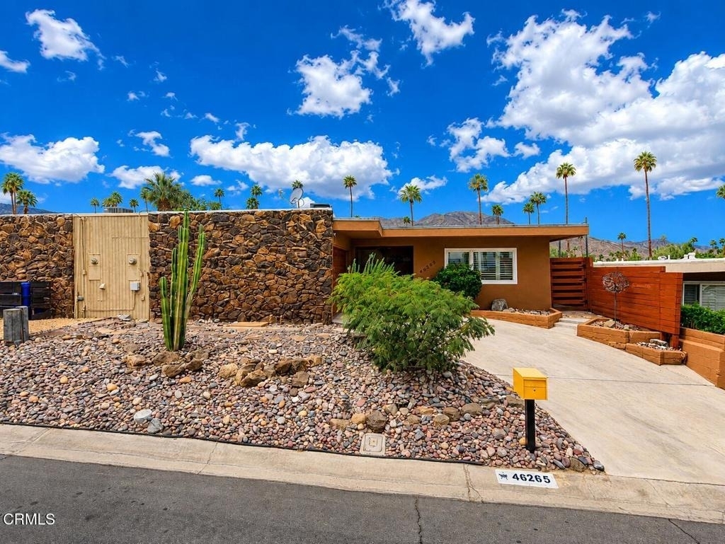 46265 Burroweed Lane - Photo 0