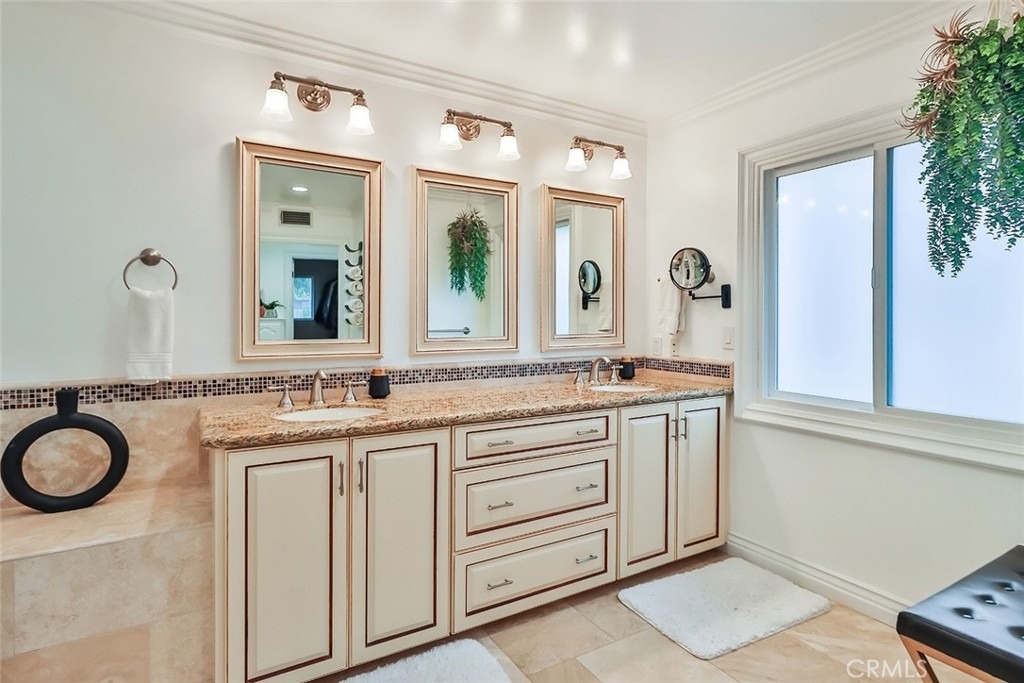 4658 Tam Oshanter Drive - Photo 43