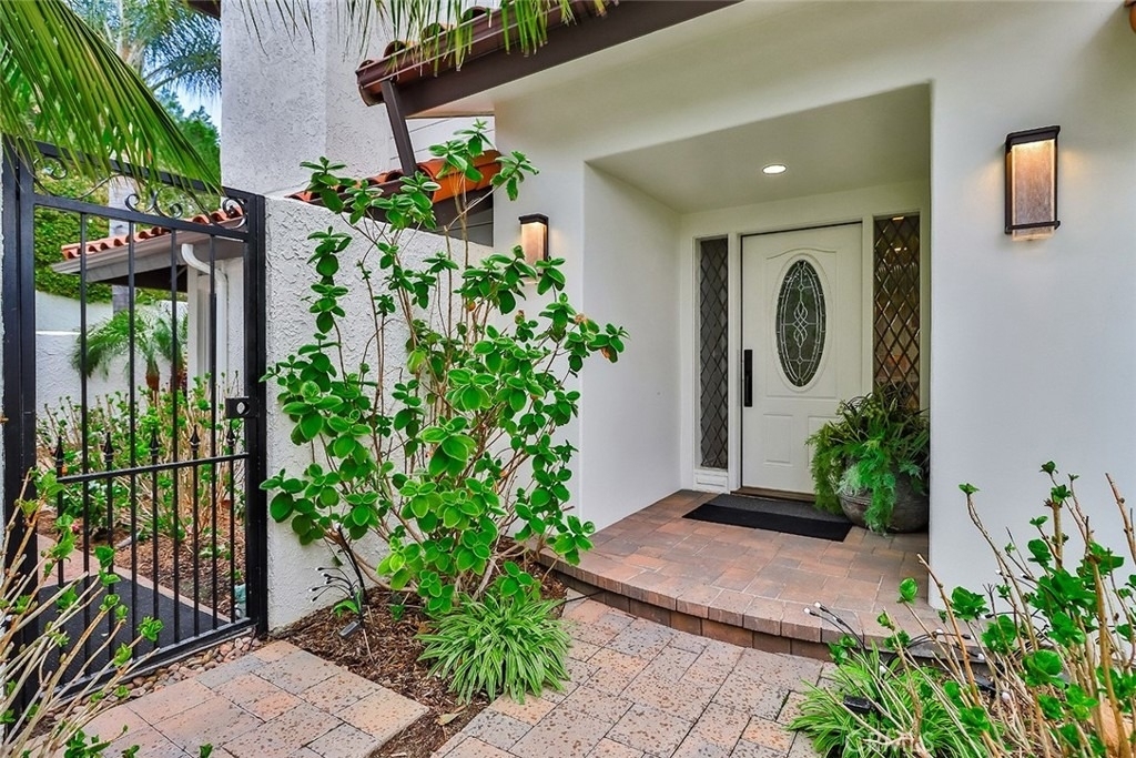 4658 Tam Oshanter Drive - Photo 4