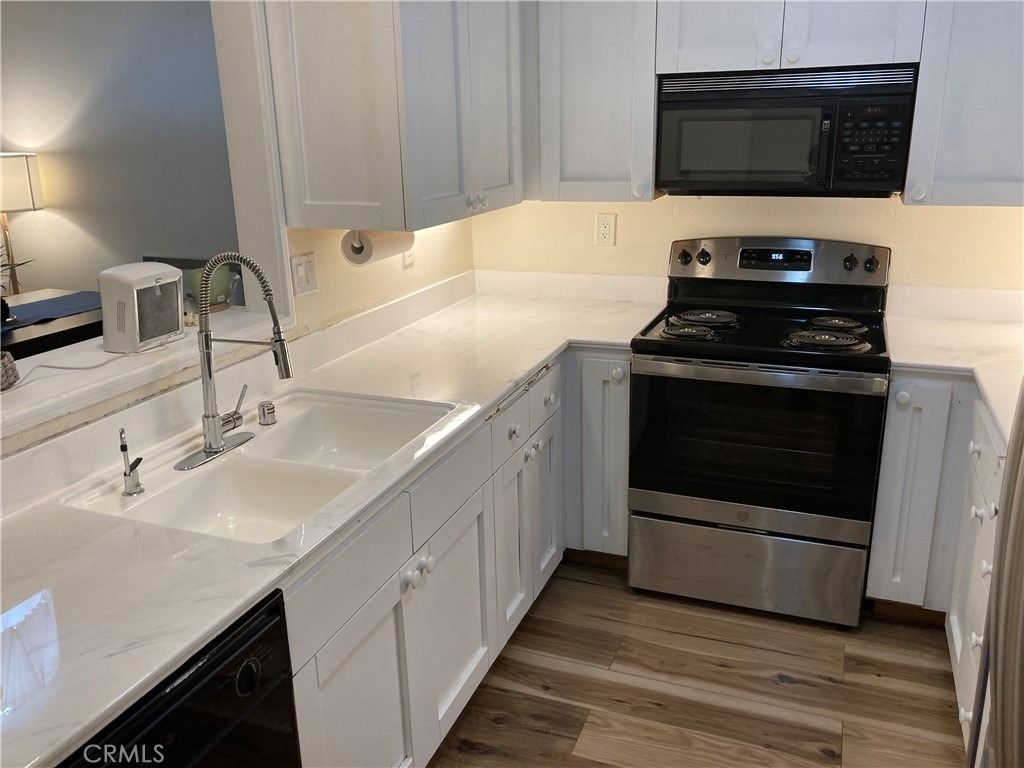 8840 Villa La Jolla Drive - Photo 6