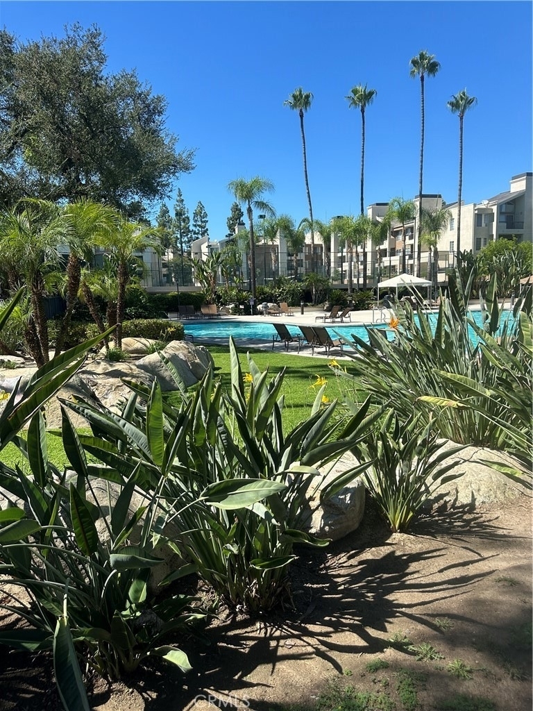 5525 Canoga - Photo 2