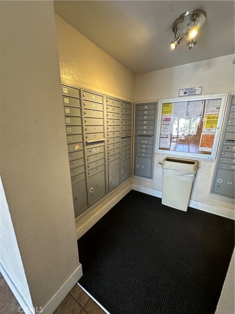 5525 Canoga - Photo 4