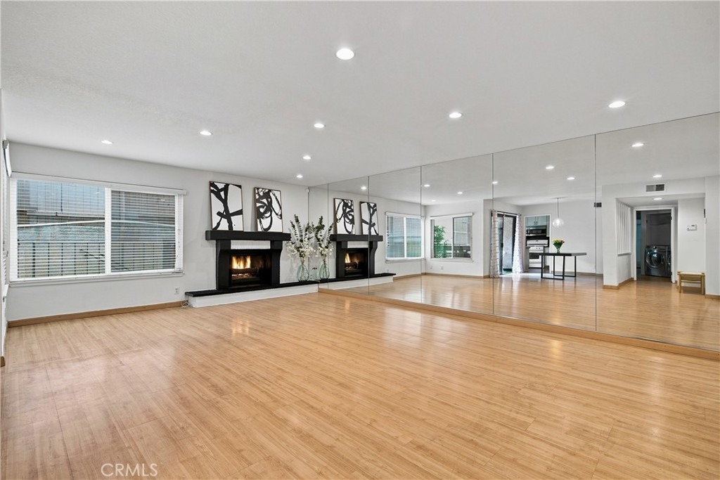 4675 Willis - Photo 2