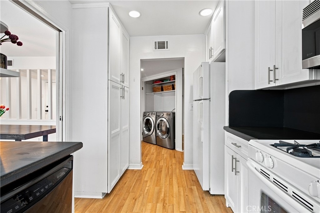 4675 Willis - Photo 13