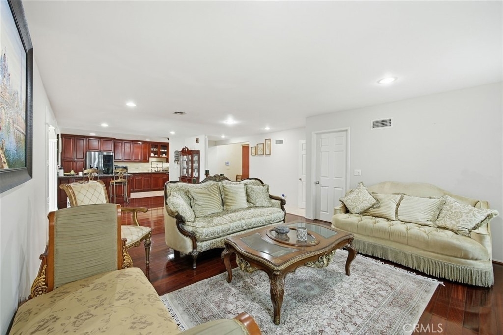 22248 Leadwell - Photo 16