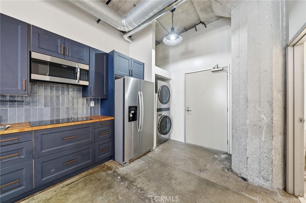 825 E 4th - Photo 0
