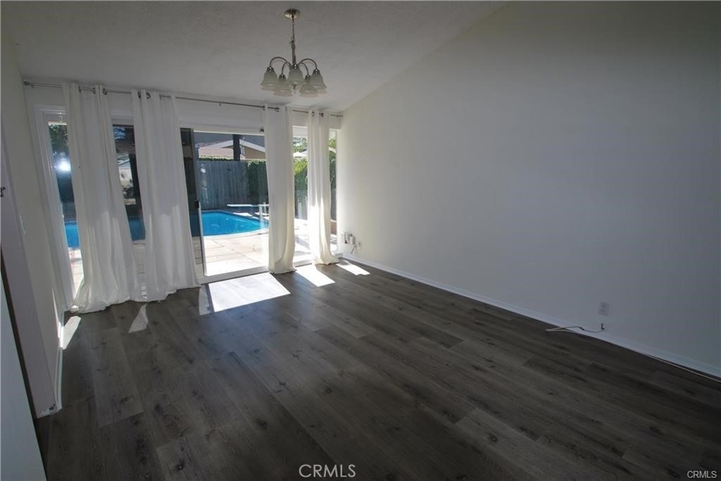 3292 Kenilworth Drive - Photo 8