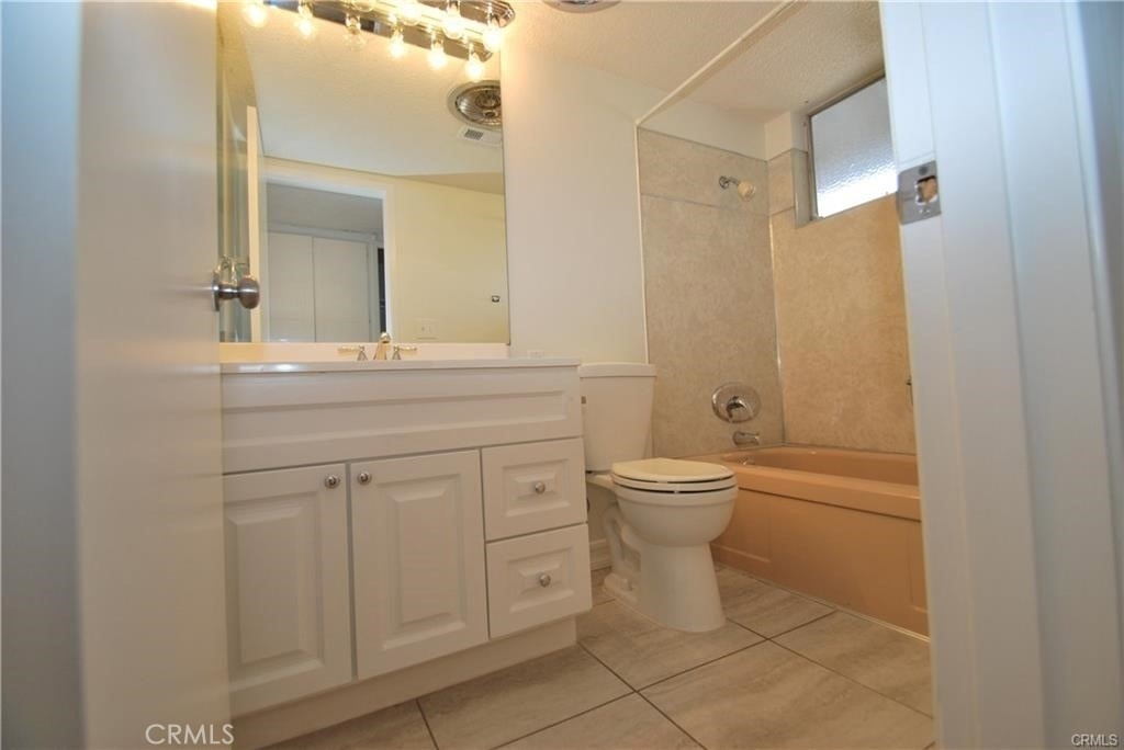 3292 Kenilworth Drive - Photo 9