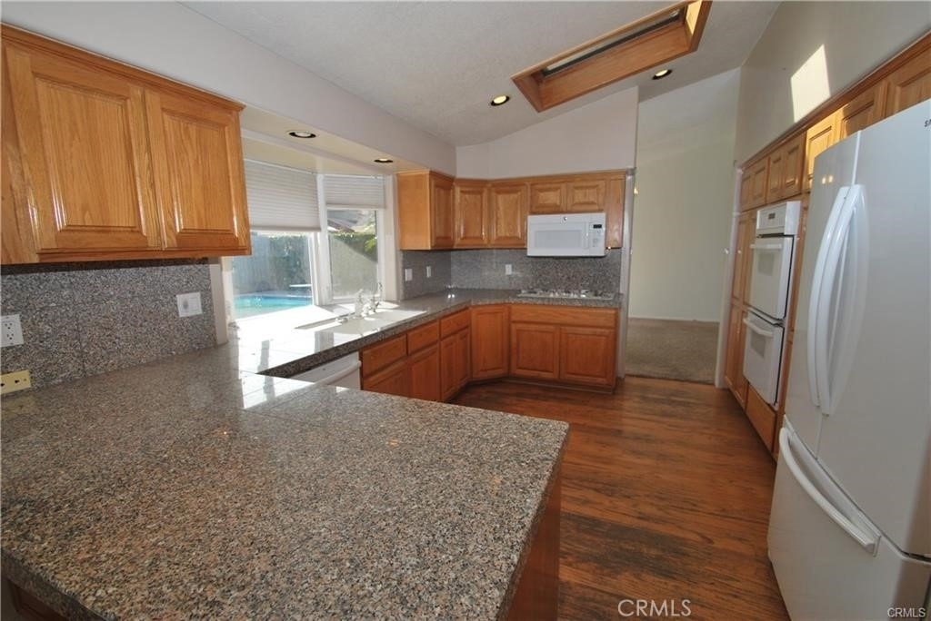 3292 Kenilworth Drive - Photo 1