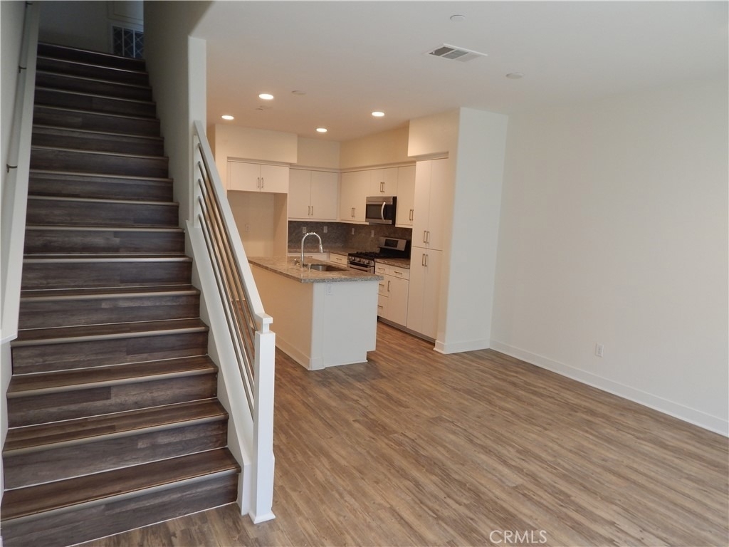 9046 Garvey - Photo 5