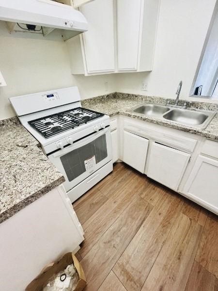 600 W 3rd - Photo 0
