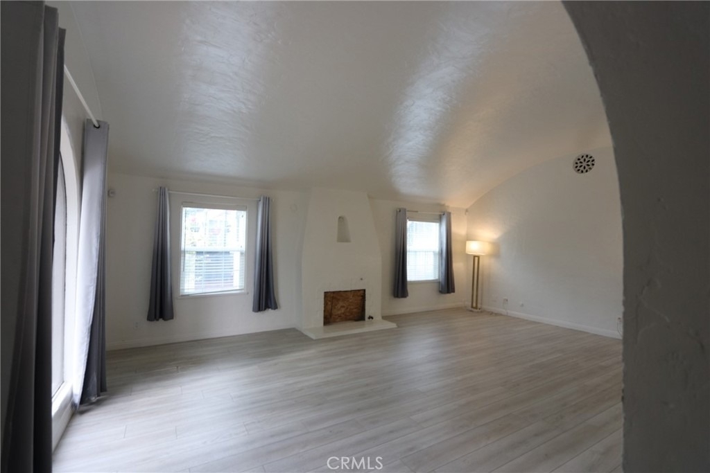 2905 N Sierra Way - Photo 3