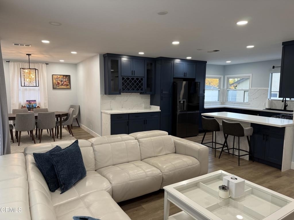 1075 Chevron Court - Photo 10