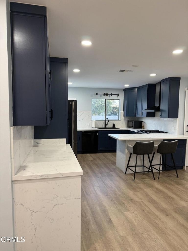 1075 Chevron Court - Photo 4