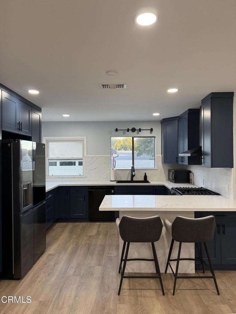 1075 Chevron Court - Photo 3