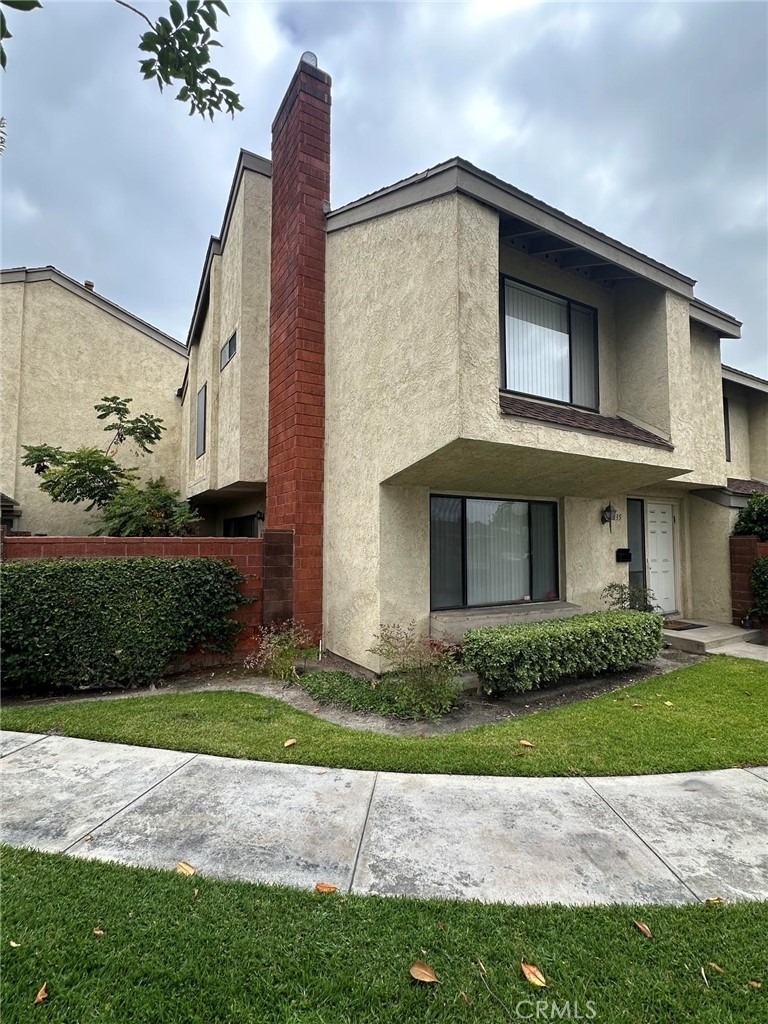 835 W Orangewood - Photo 2