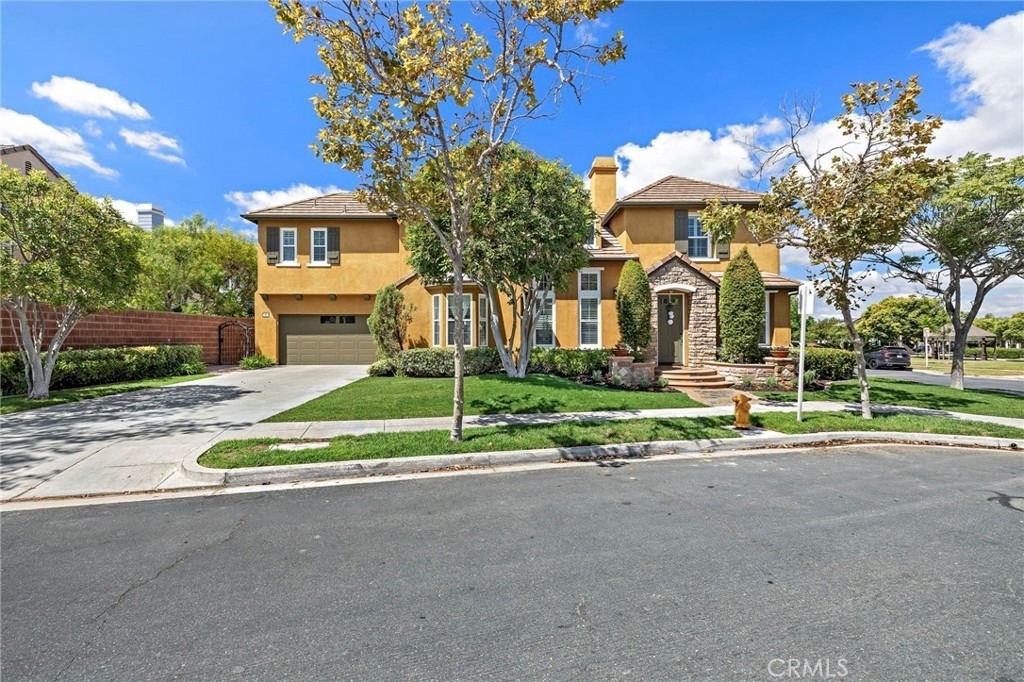 63 Tuberose St - Photo 0
