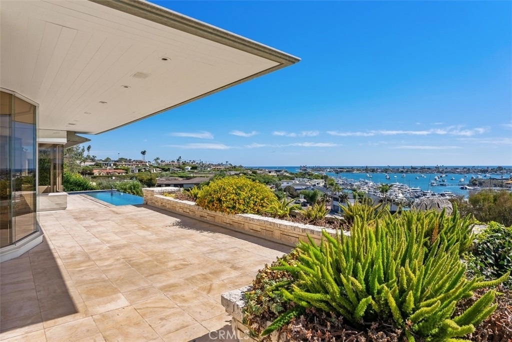 1535 Dolphin Terrace - Photo 1