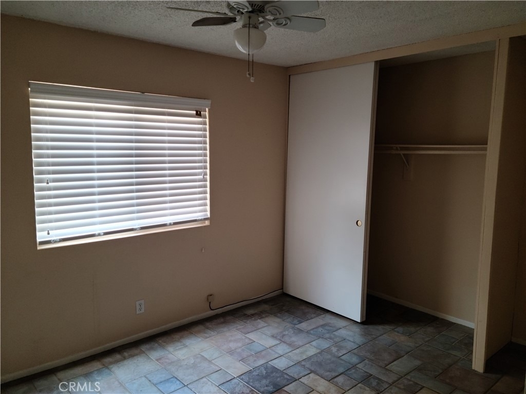 998 Ashford Circle - Photo 6