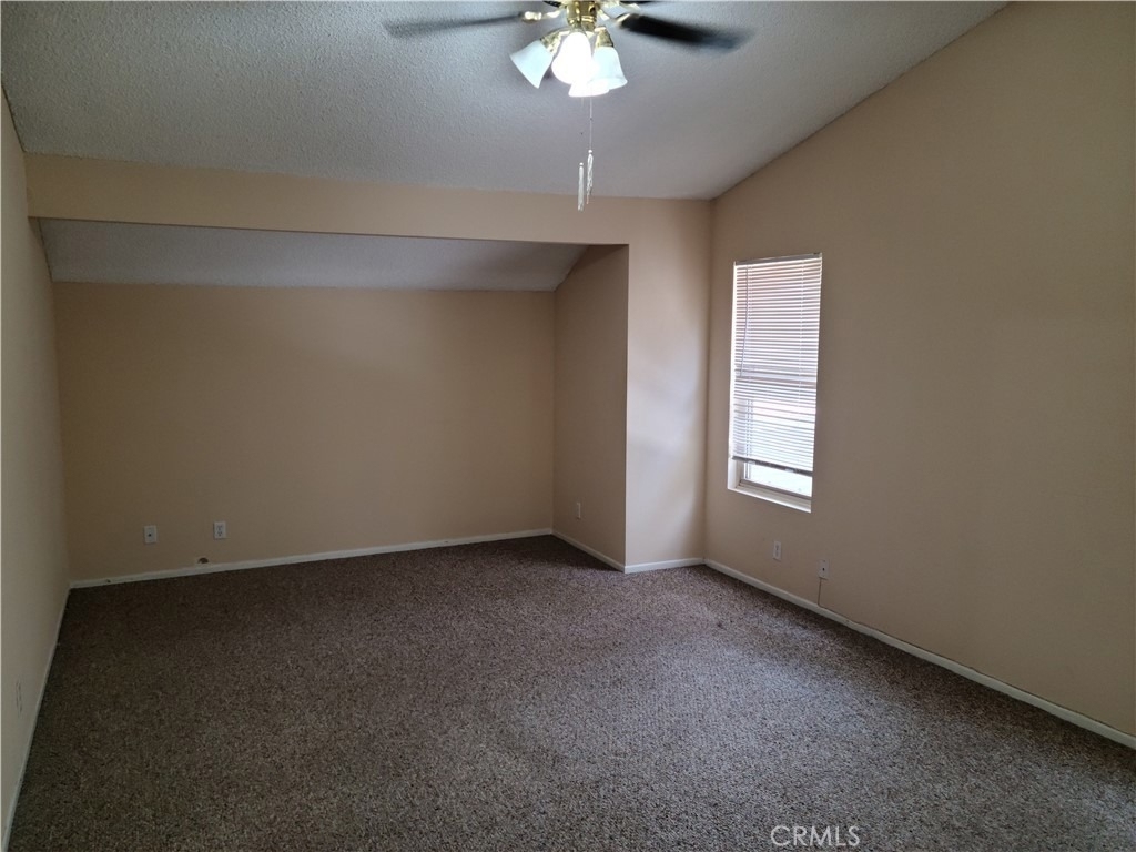 998 Ashford Circle - Photo 10