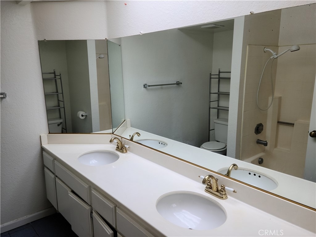 998 Ashford Circle - Photo 15